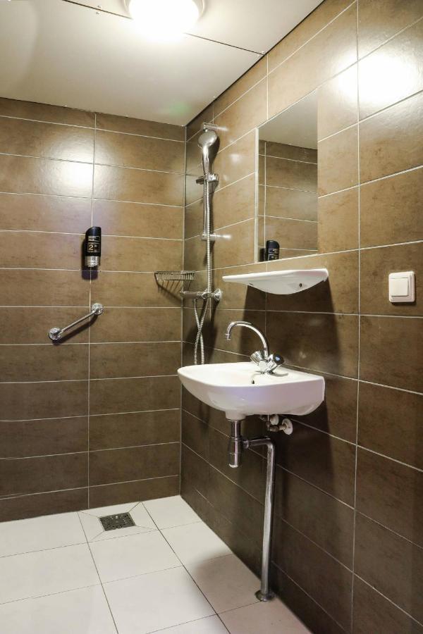 Camera Doppia con Letti Singoli con Bagno Privato