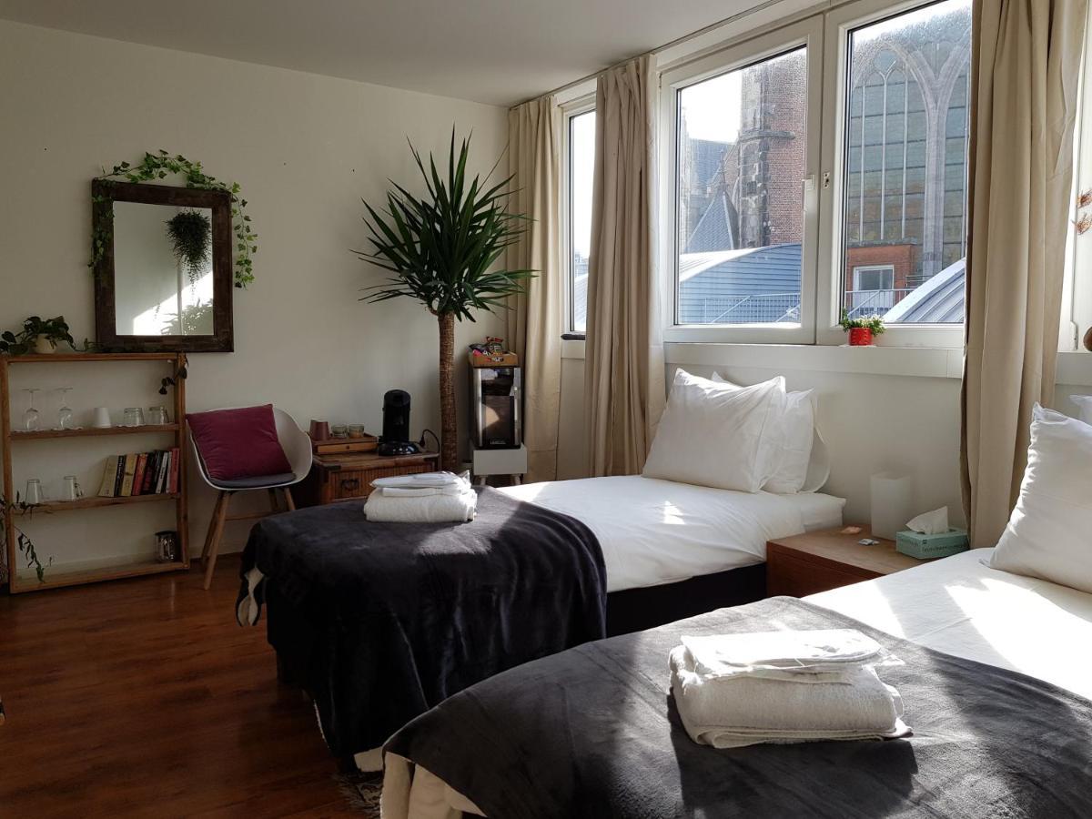 Twin Room Private Bathroom