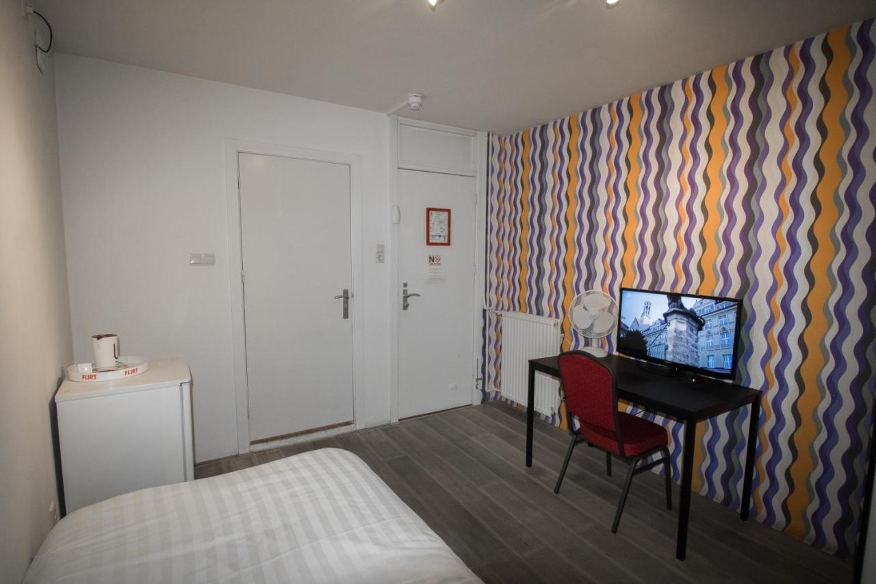 Camera Singola con Bagno Privato