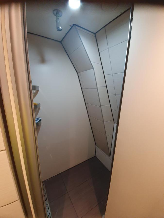 Camera Familiare con Bagno in Comune
