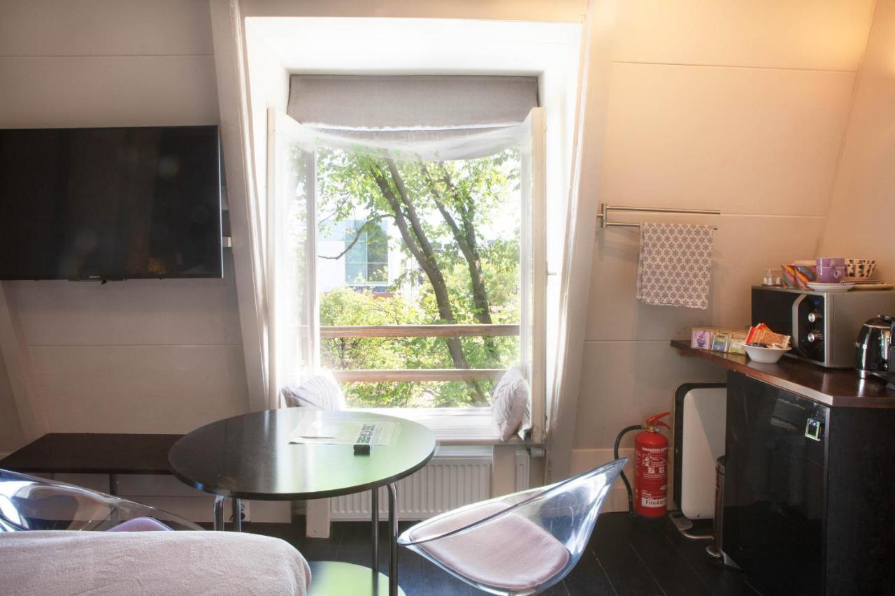 Studio Apartment Canal View