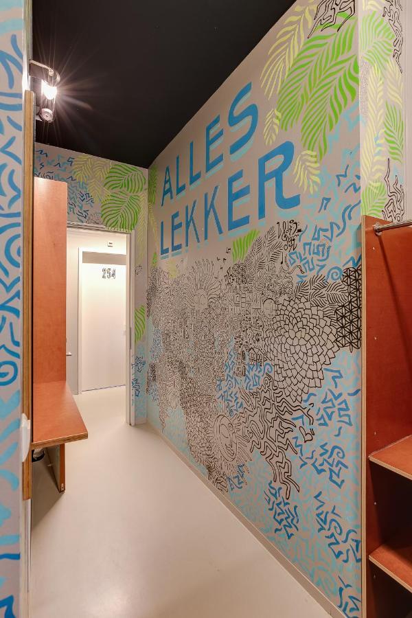Private twin en-suite room