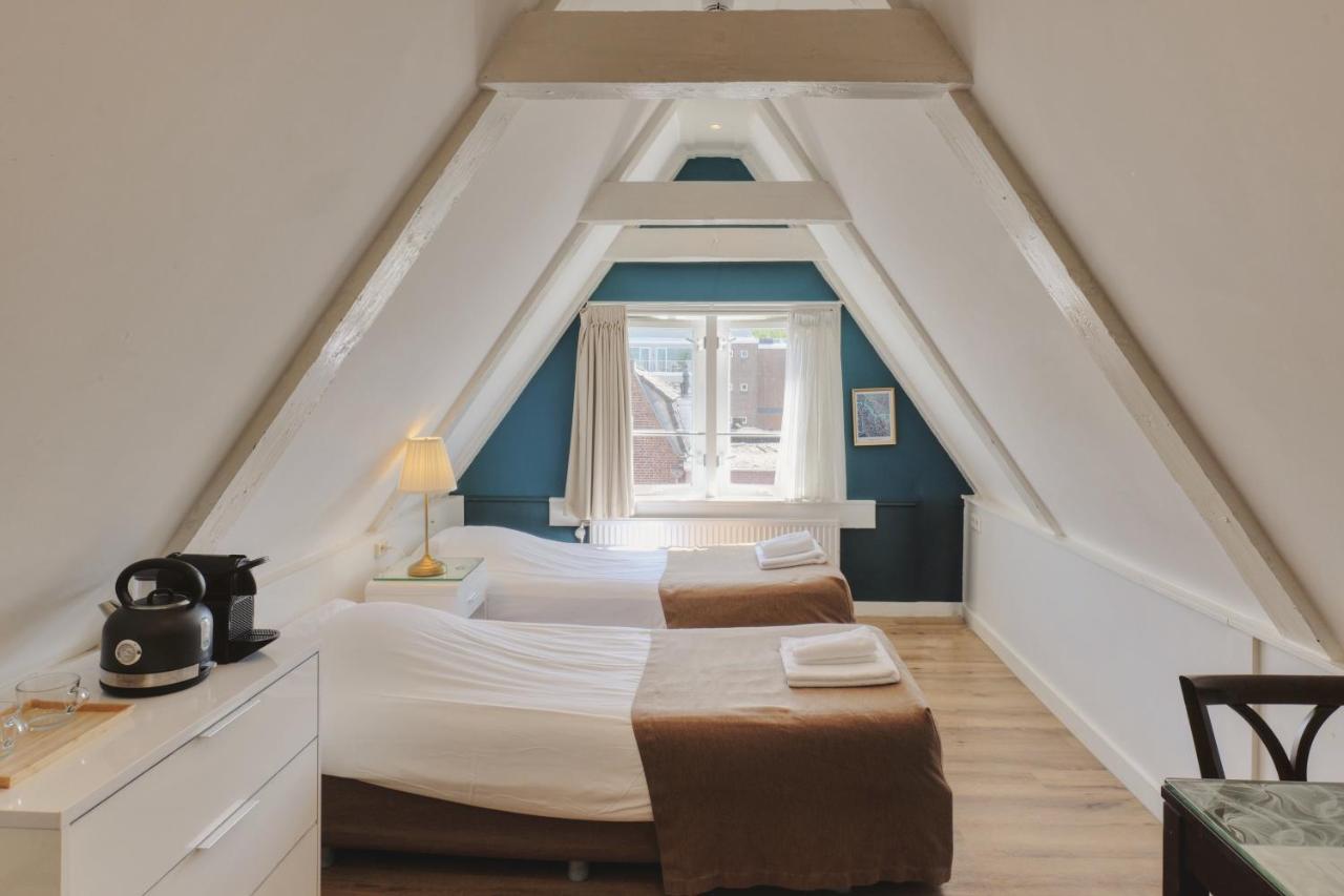 Twin Room,1765327375:JPEG