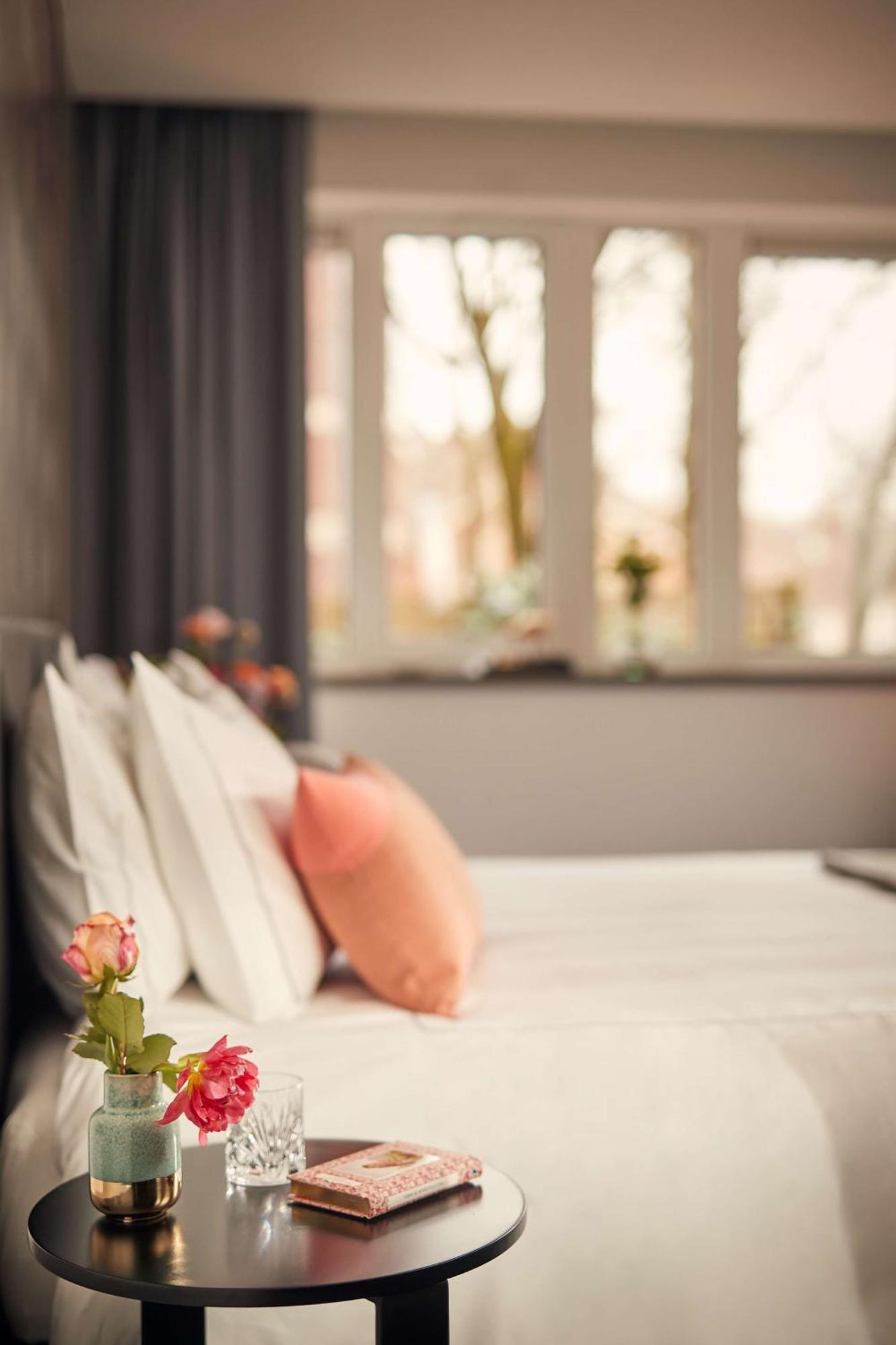 Deluxe King Room Garden View