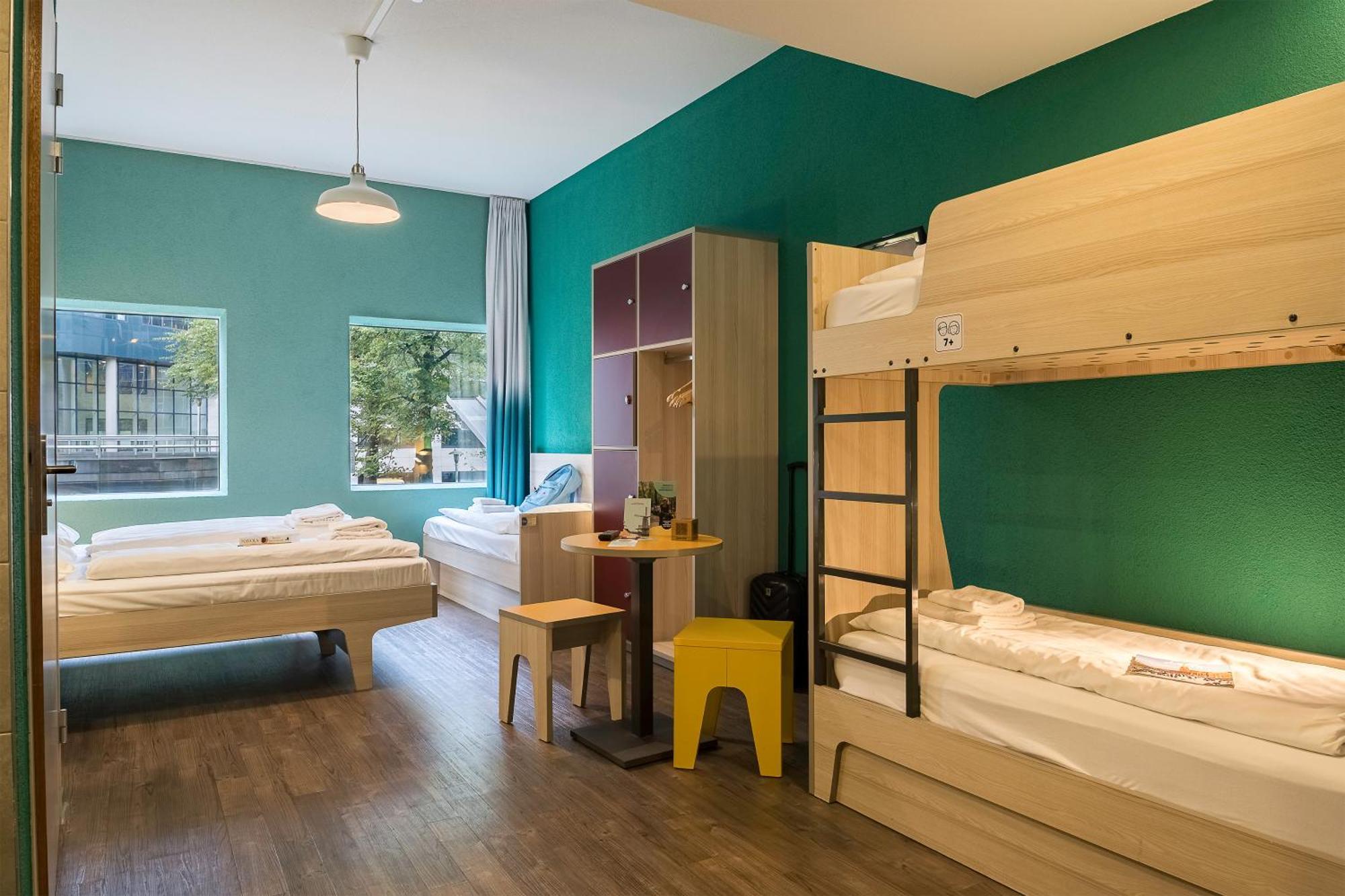 5-Bed Room
