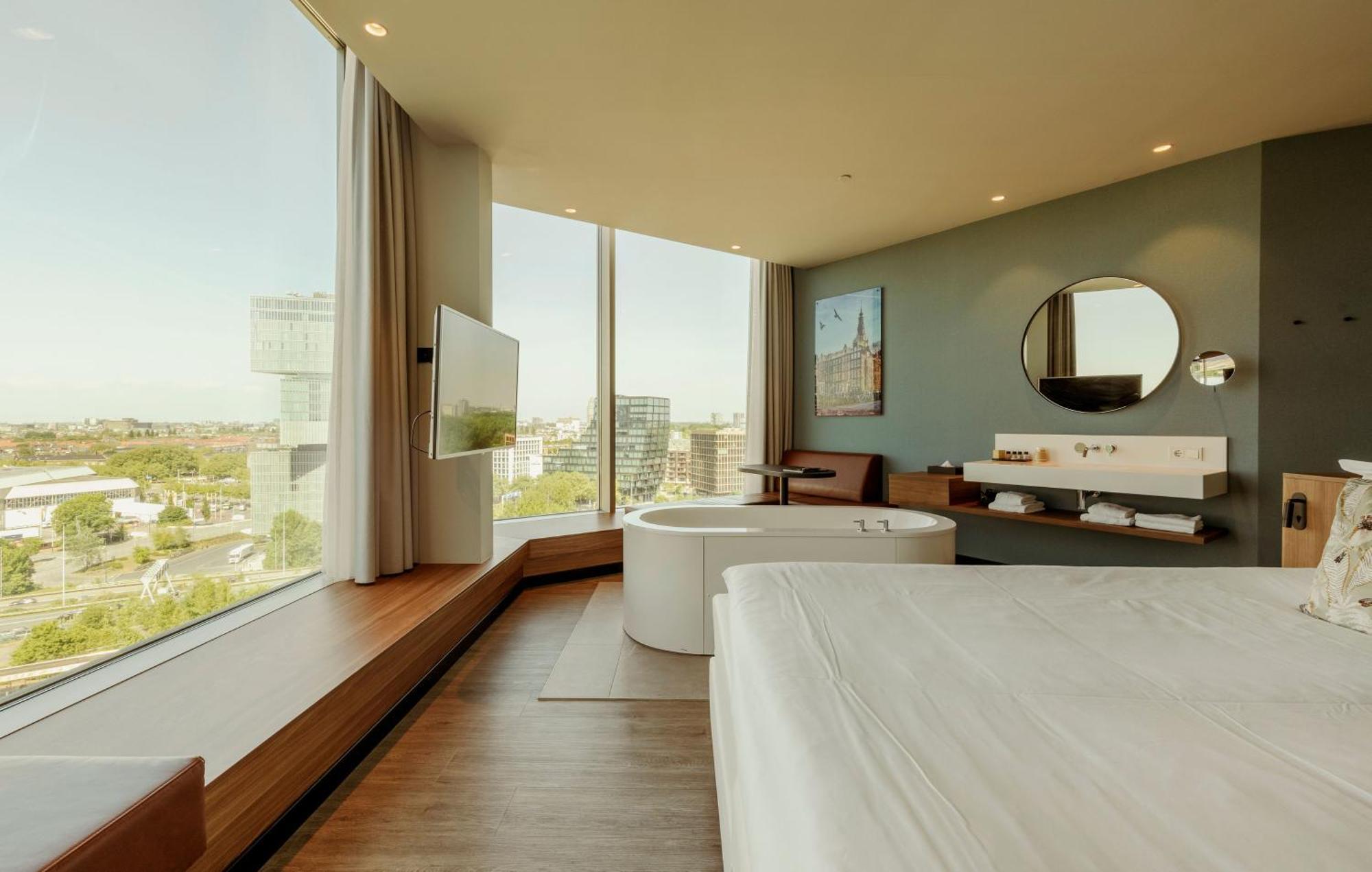 Superior King City view Bath tub,1743356387:JPEG