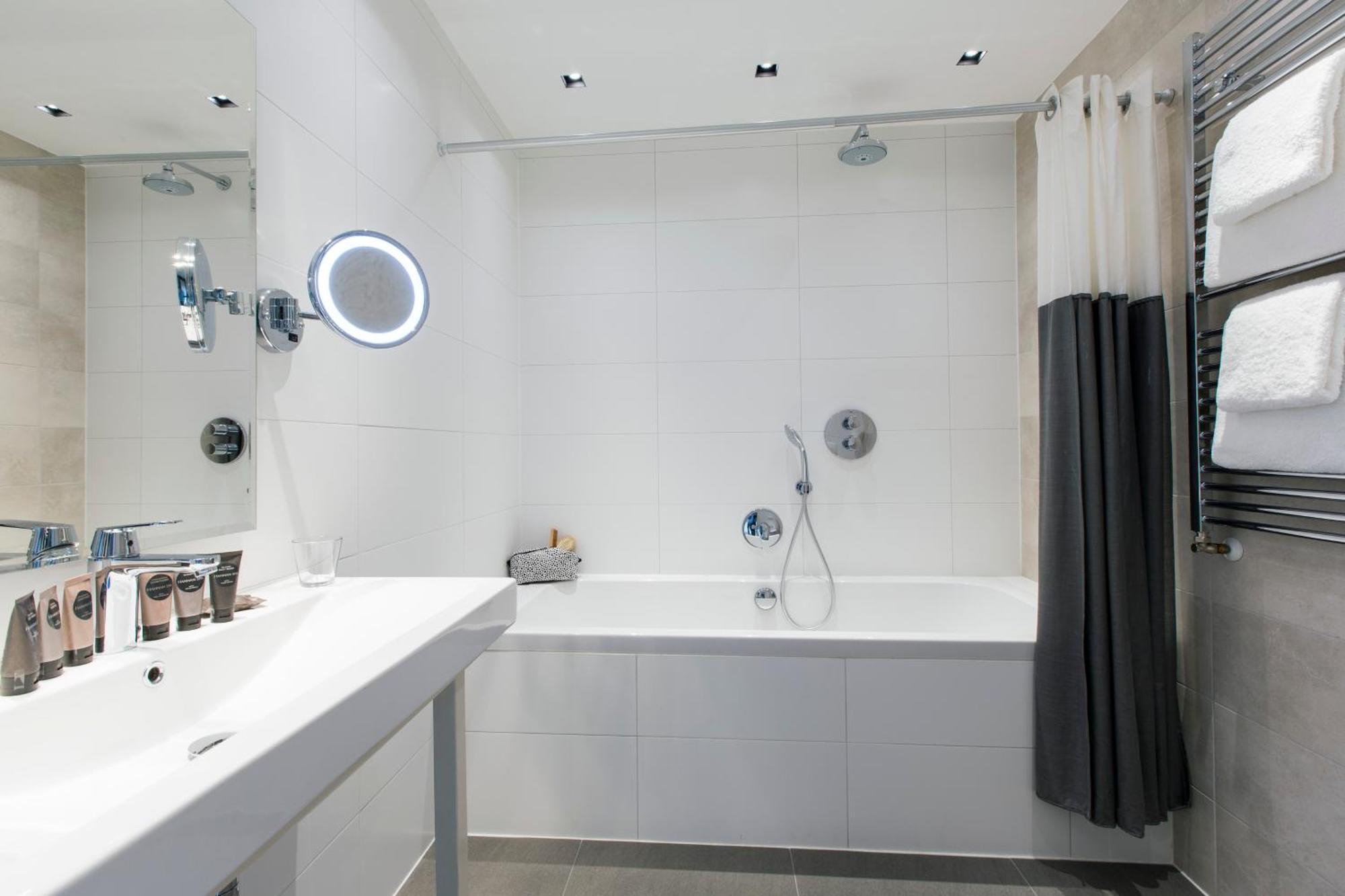 Deluxe Double Room XL Canal View