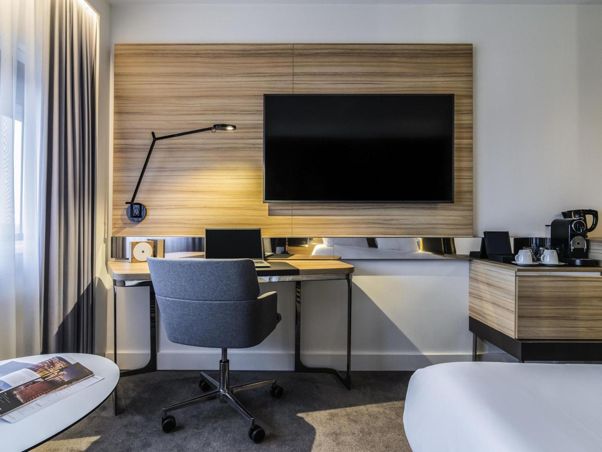 Executive Queen Room