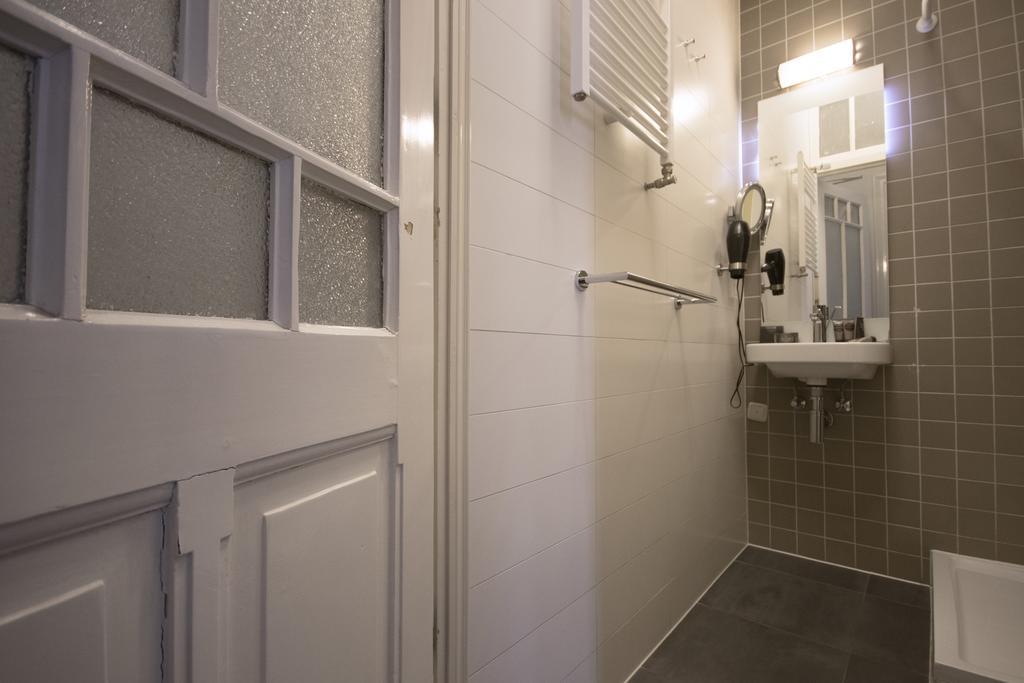 Comfort Double Room Shower