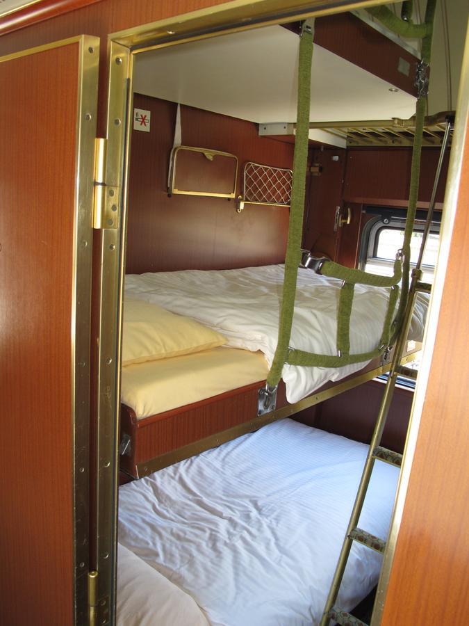 Letto Singolo in Cabina (6 Adulti) - Solo Donne