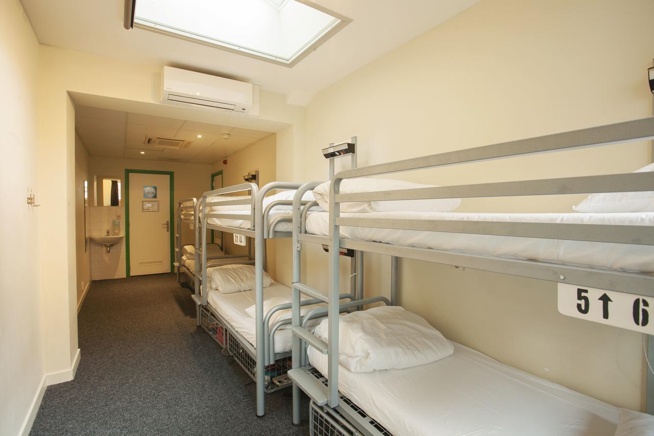 Posto Letto in Dormitorio con 6 Letti