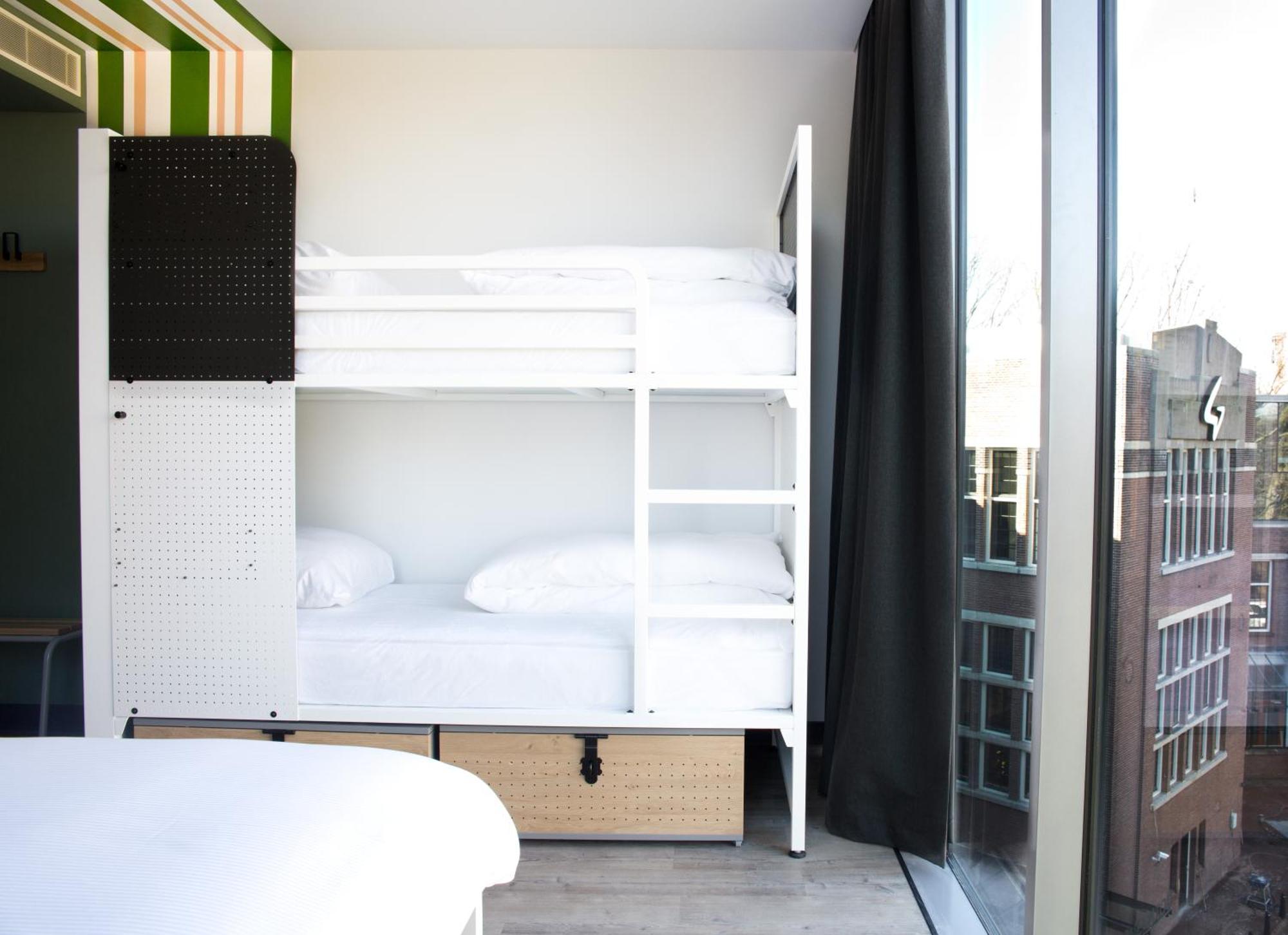 Posto letto in Dormitorio Deluxe con 4 Letti