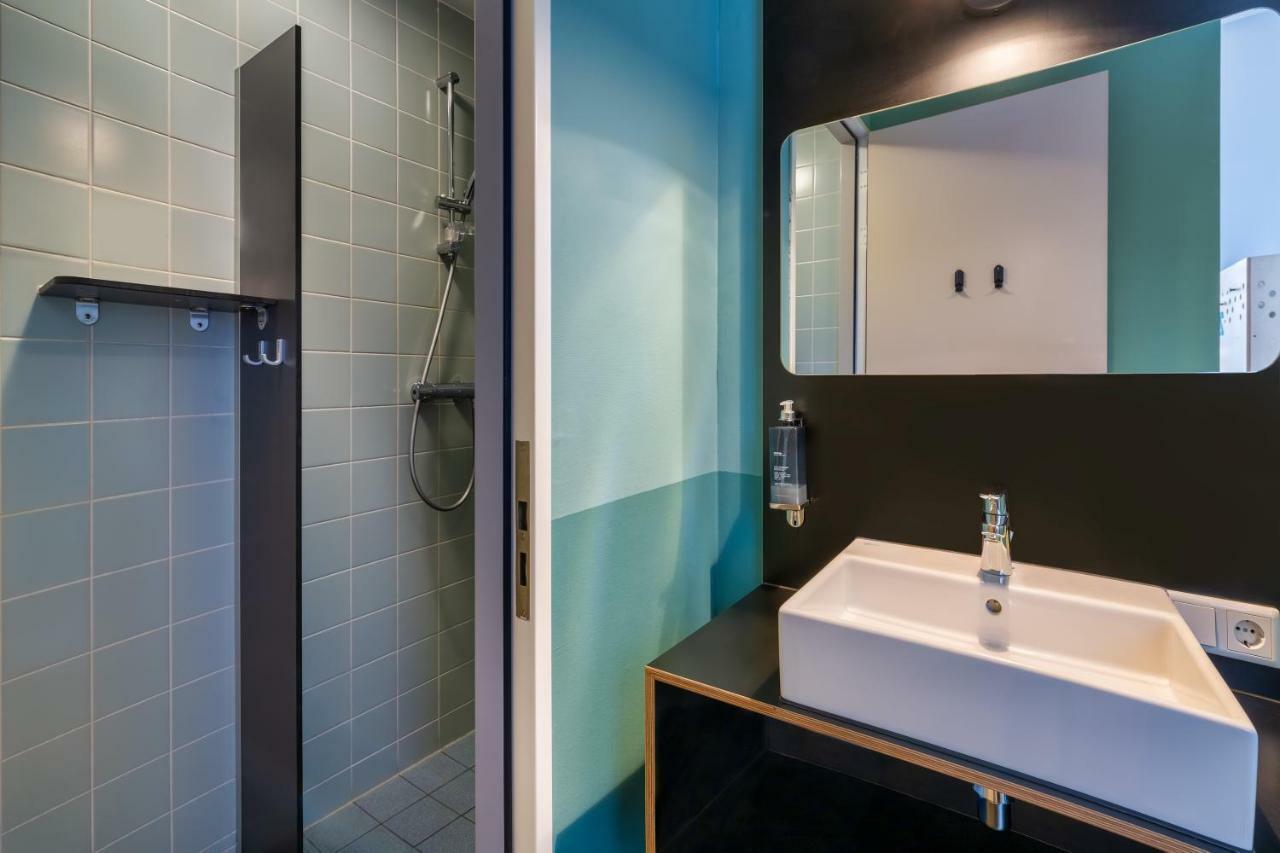 Posto Letto in Dormitorio Misto con 6 Letti
