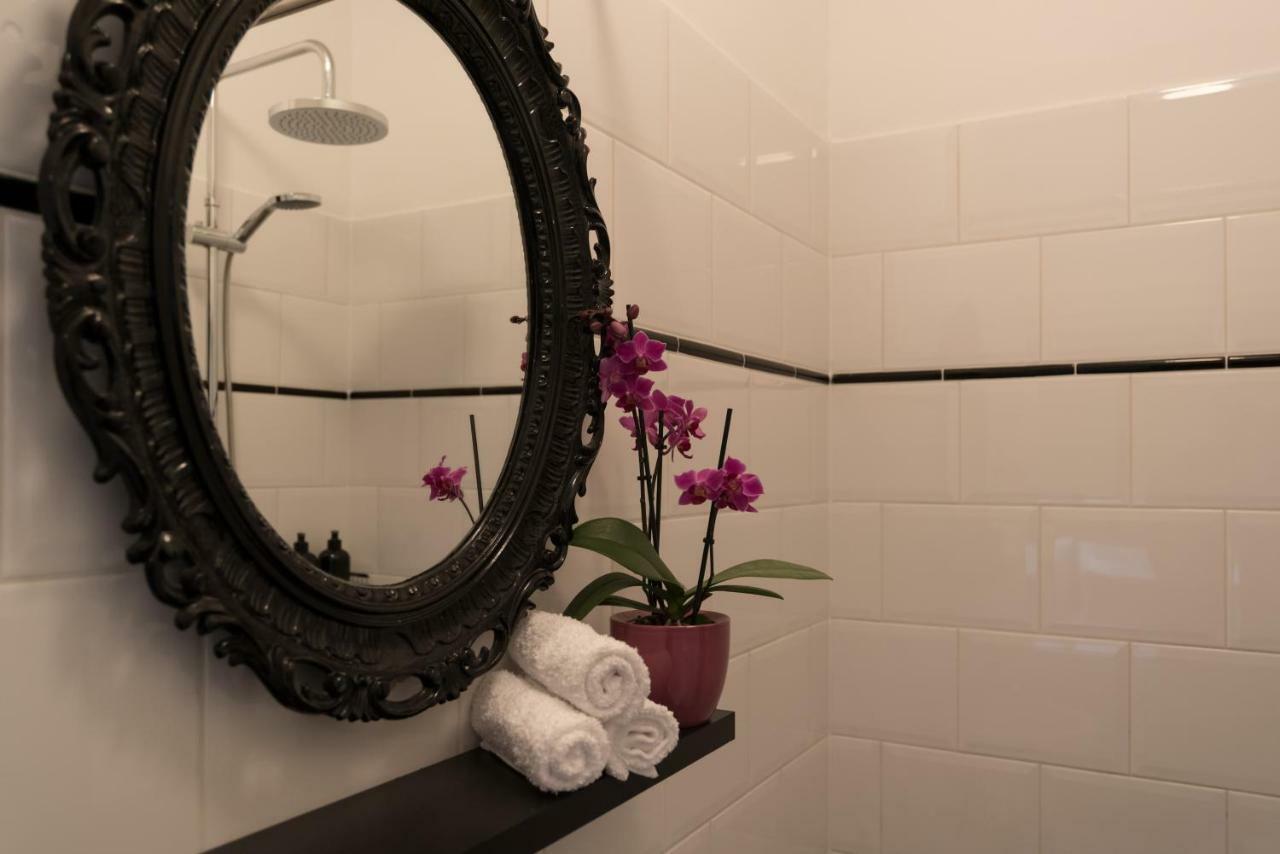 Double or Twin Room Canal View