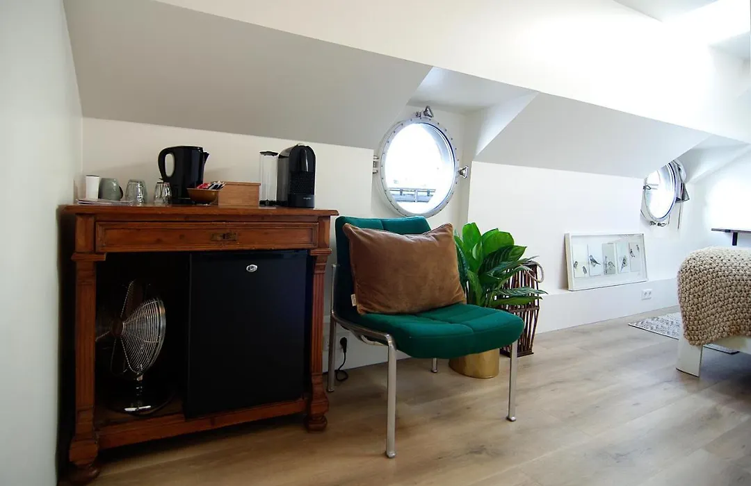 Eco Houseboat-1