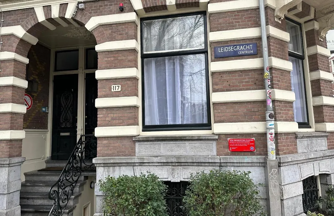 Weber Hotel 117-1