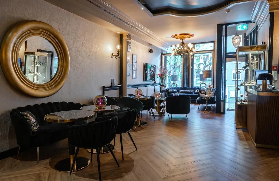 Hotel 83-1