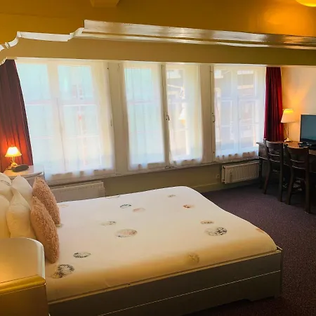 Amsterdam Central Guest House-3