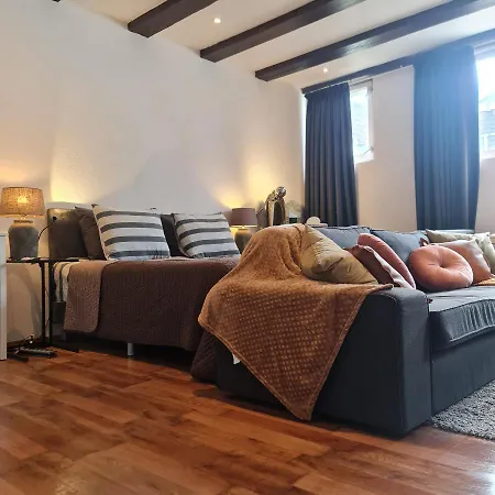 Crown Guesthouse Amsterdam-2