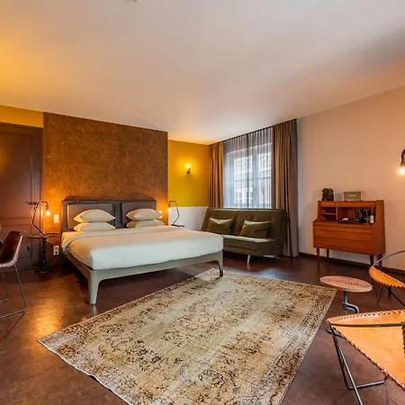 Hotel V Nesplein-2