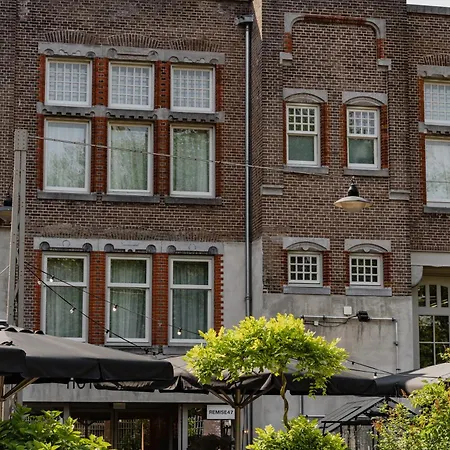 Hotel De Hallen-2