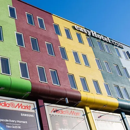 Easyhotel Amsterdam Arena Boulevard-2