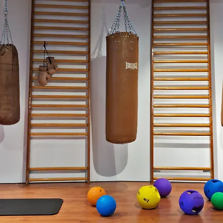Moxy Amsterdam Houthavens-3