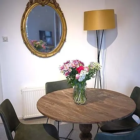 Cozy Pijp Apartment Amsterdam-2