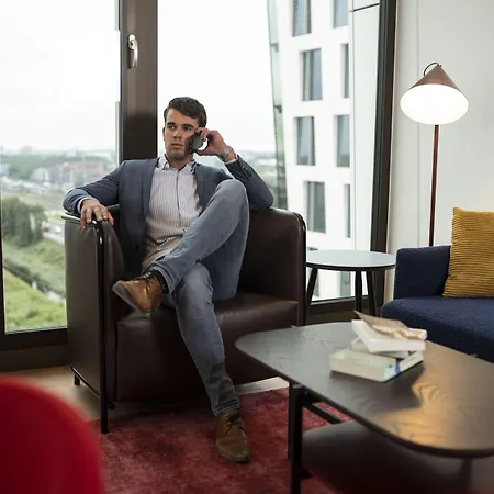Premier Suites Amsterdam-3