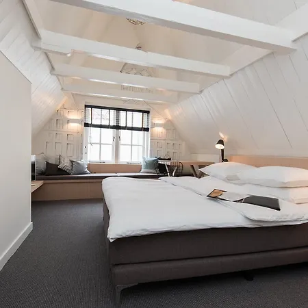 Bed And Breakfast-2